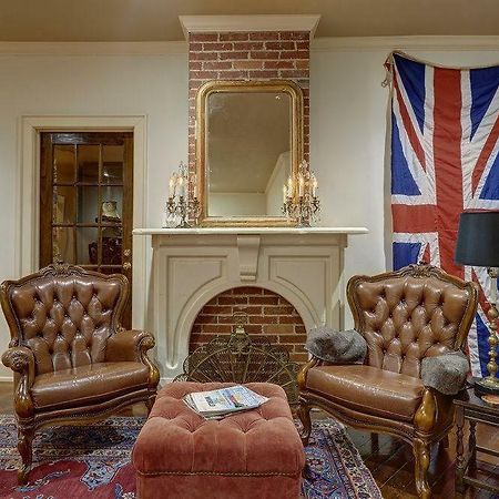 The English Merchant'S Inn Waxahachie Buitenkant foto